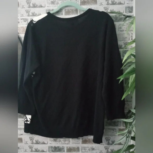 Ralph Lauren Black and White Botanical Cardigan Sweater - Picture 4 of 5